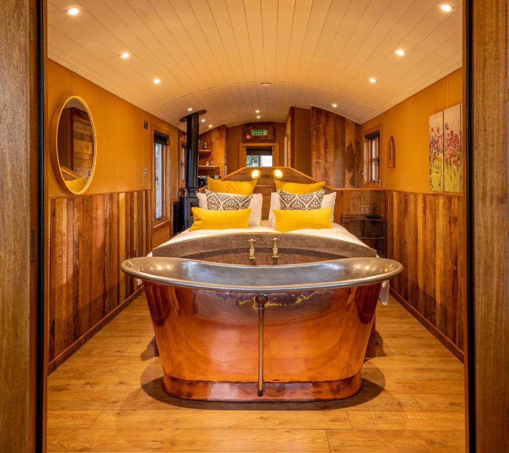 Apartament Ashwood Shepherd Hut -Ockeridge Rural Retreats Worcester Zewnętrze zdjęcie