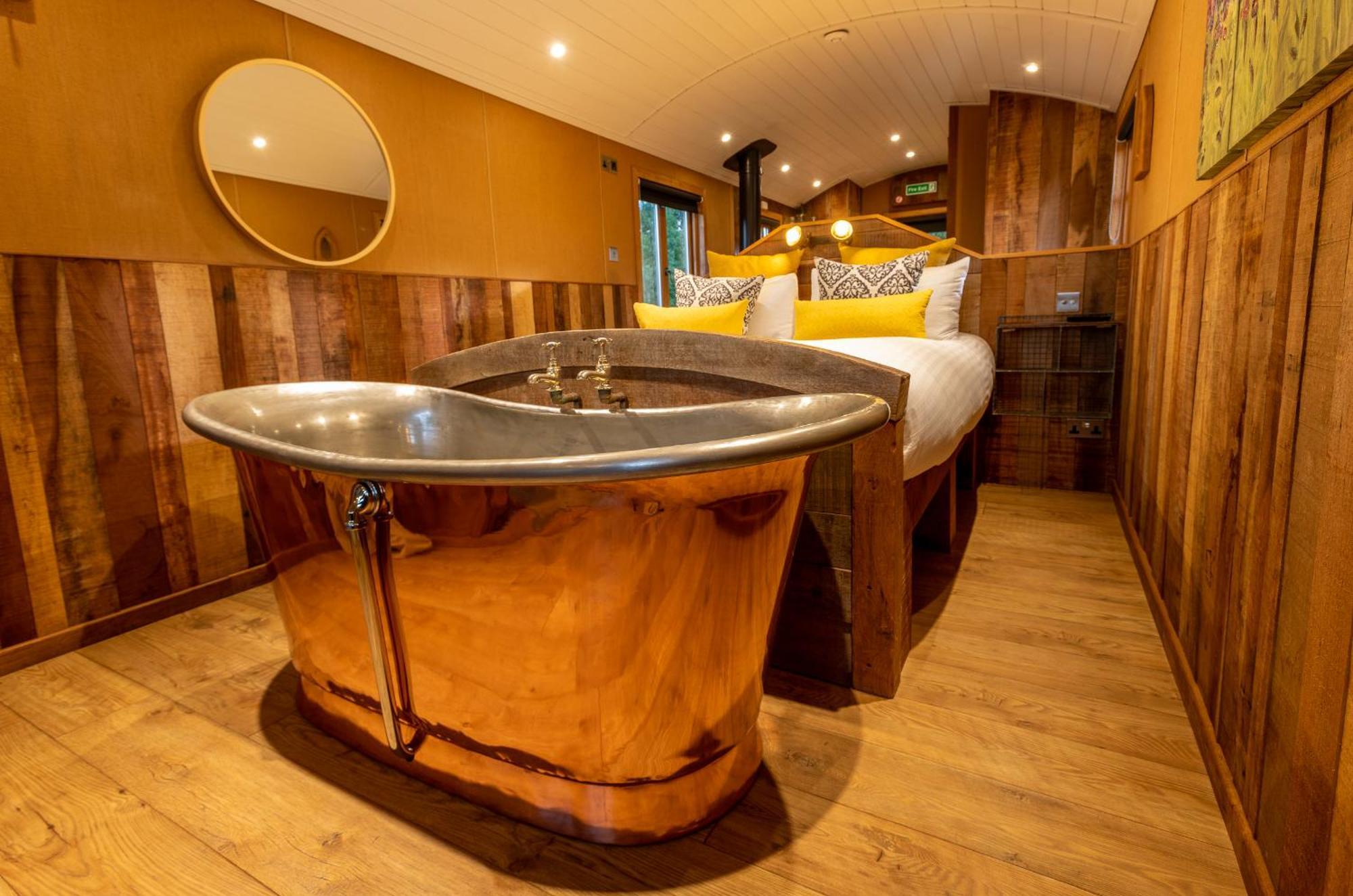 Apartament Ashwood Shepherd Hut -Ockeridge Rural Retreats Worcester Zewnętrze zdjęcie