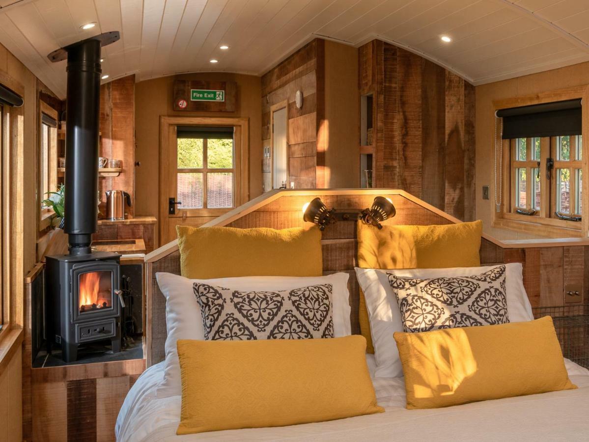 Apartament Ashwood Shepherd Hut -Ockeridge Rural Retreats Worcester Zewnętrze zdjęcie